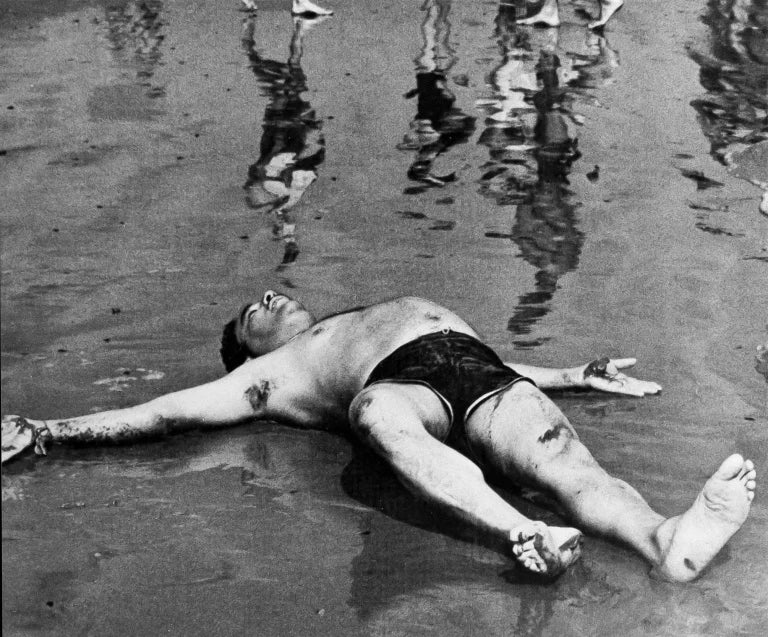 Harry Lapow - Coney Island Beach People, 1978