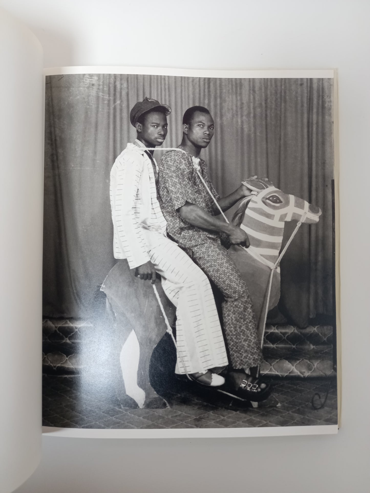 Alex Van Gelder - Life & Afterlife In Benin